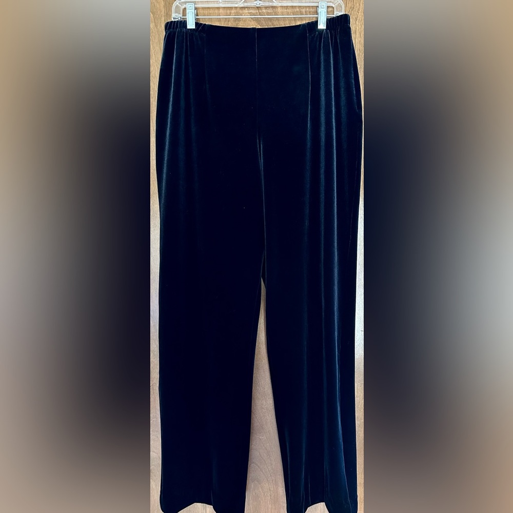 Chicos size 3 Velvety black pants